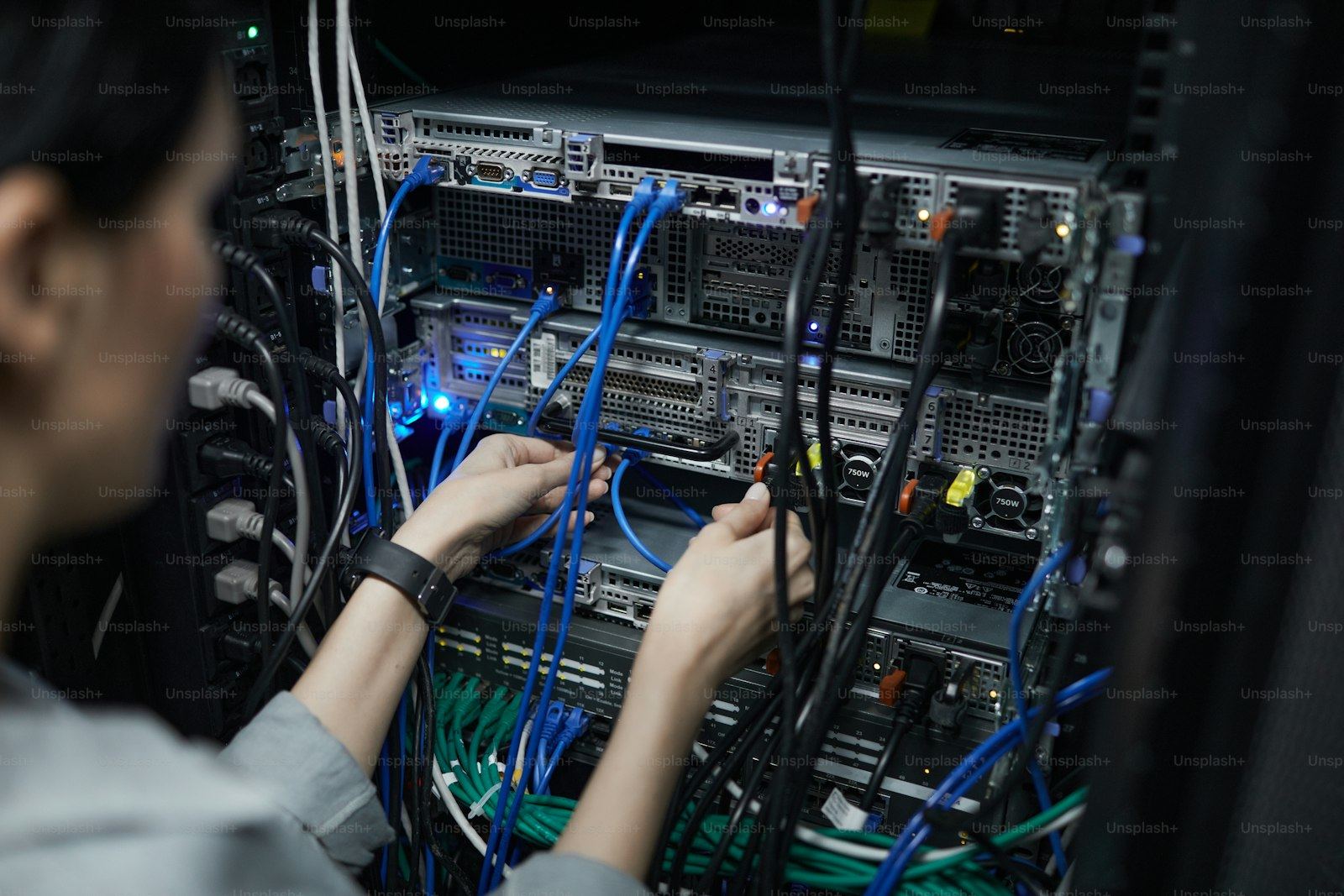 Enterprise Hardware Inspection: Verifying Server Quality Before Shipment