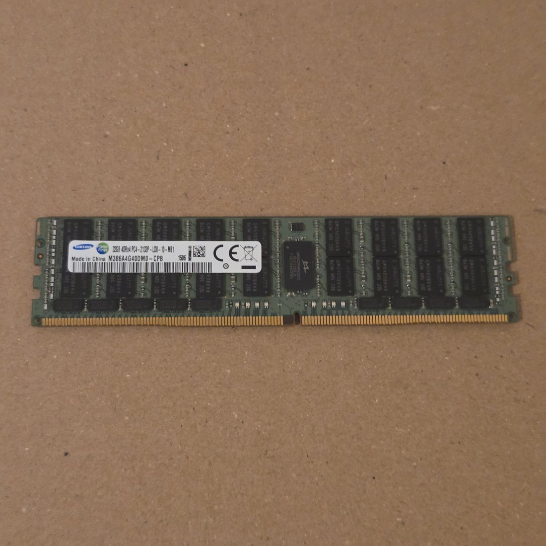 LRDIMM vs RDIMM: Capacity, Compatibility, Cost