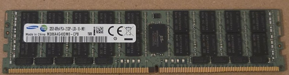 DDR4 ECC LRDIMM label detail showing 4DRx4 organisation on the manufacturer label