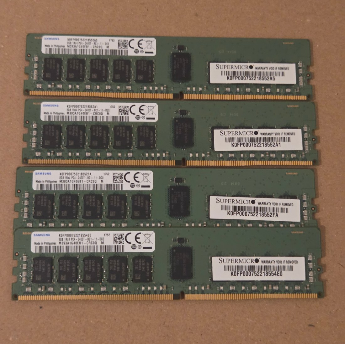 Samsung 8GB 1Rx8 DDR4-2400 ECC Registered RDIMM module, front view showing the DRAM packages