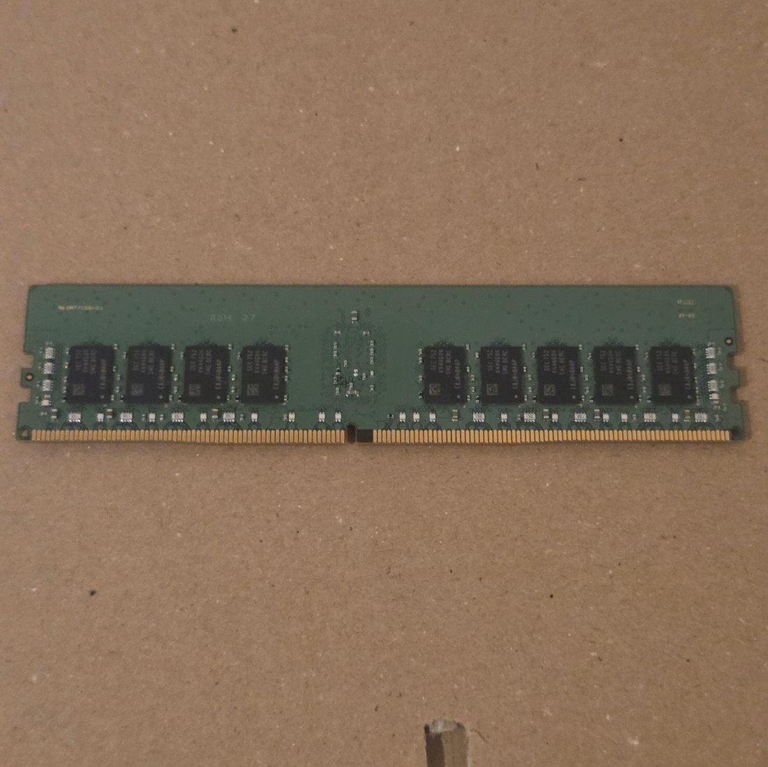 Samsung 8GB DDR4-2400 ECC Registered RDIMM rear view showing the manufacturer label