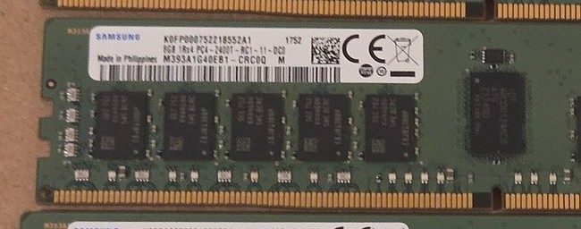 DDR4 ECC RDIMM label detail showing manufacturer part number, capacity and speed rating